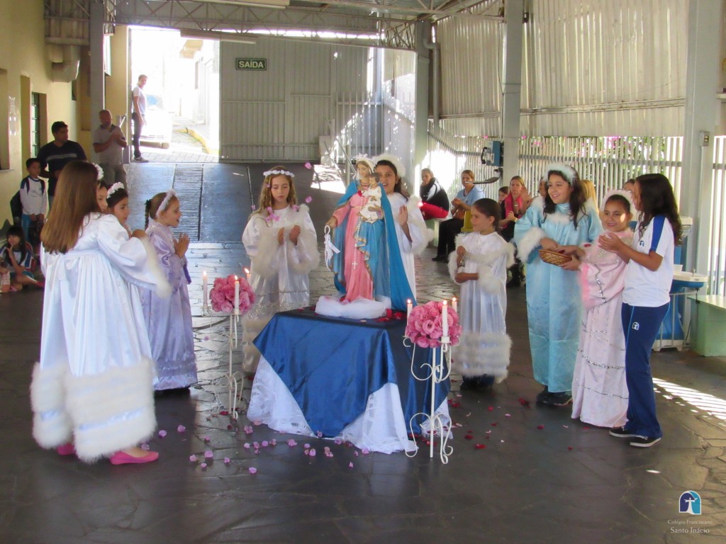 Coroação de Maria – Fundamental I