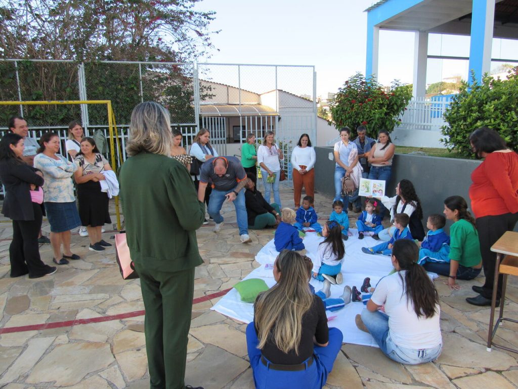 Chá com os Avós - Infantil 2 "I"