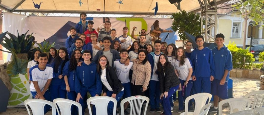Colégio Santo Inácio participa da FLIB - Feira Literária de Baependi