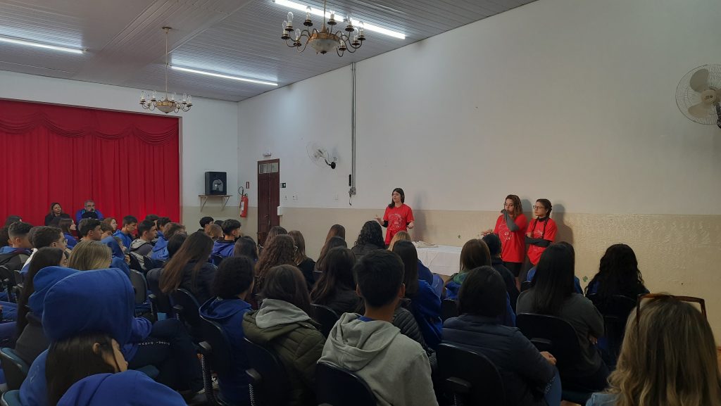 Estudantes do Colégio Paulistano Santa Maria compartilham experiências no Colégio Franciscano Santo Inácio