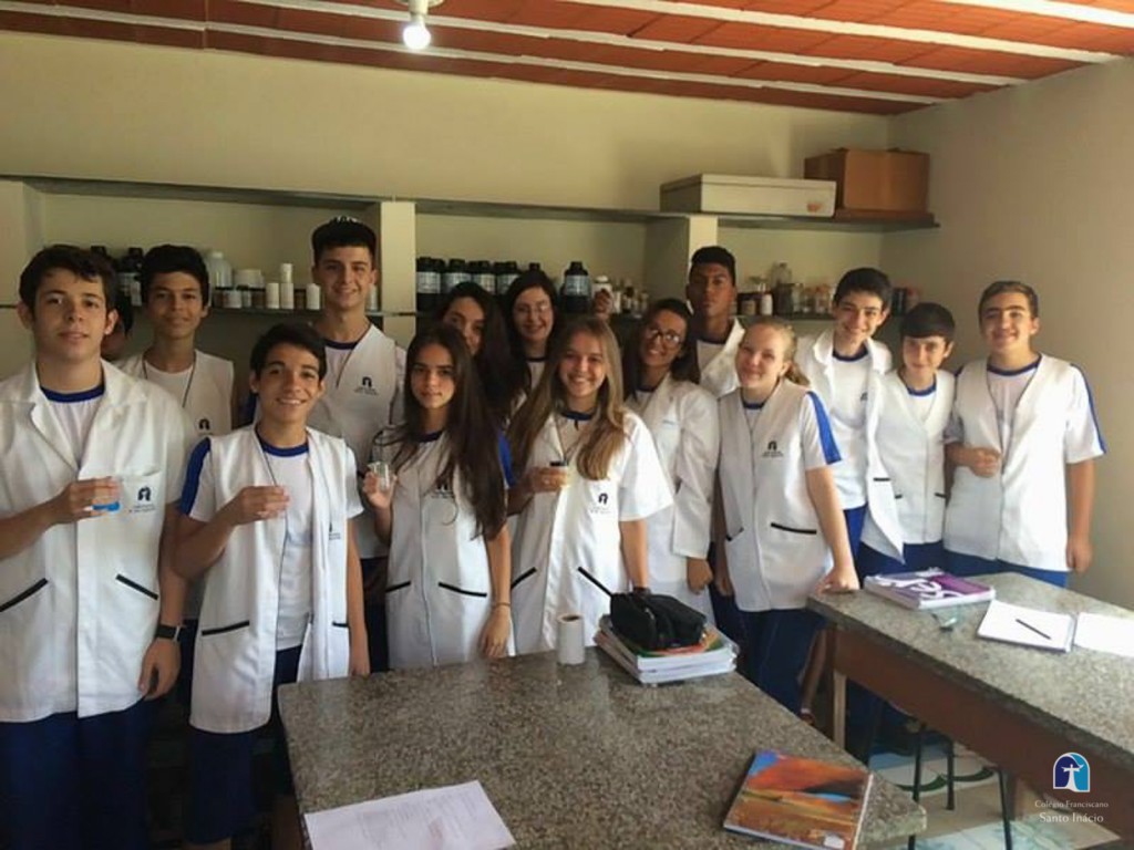 Aula Prática de Laboratório - Professor Breno - Química 1º EM