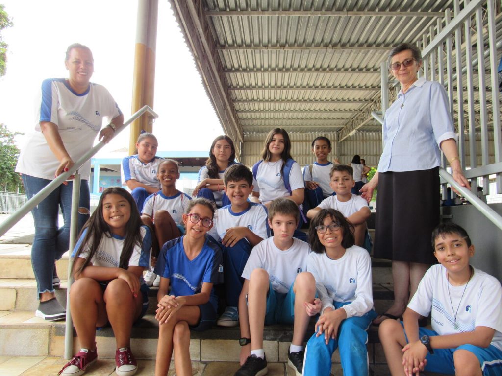 Alunos dos 5º anos visitam o turno da manhã - Período de Transição